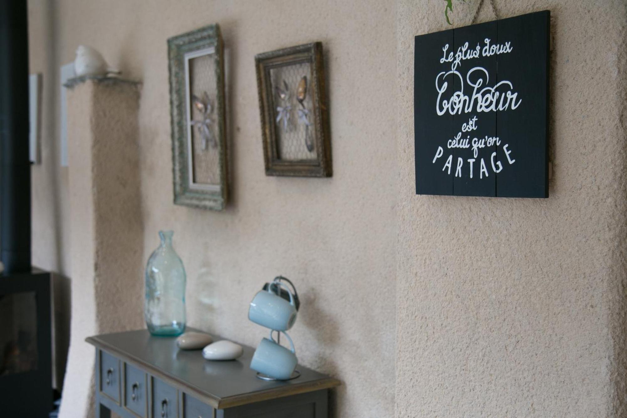 Quins La Ferme Des Andes - Gite L'Atelier מראה חיצוני תמונה